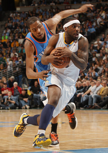 旁边却躺着 旁边却躺着