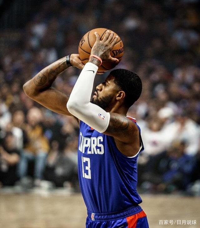 都借此放大 都借此放大